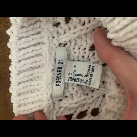 White crochet sweater - Picture 2 of 2